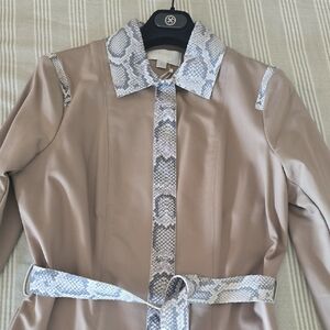 Carlisle,  Tan Trench Coat with Snake Print Leather  Accents, Sz 6 NWT